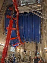 f1_20250426_111427_resized